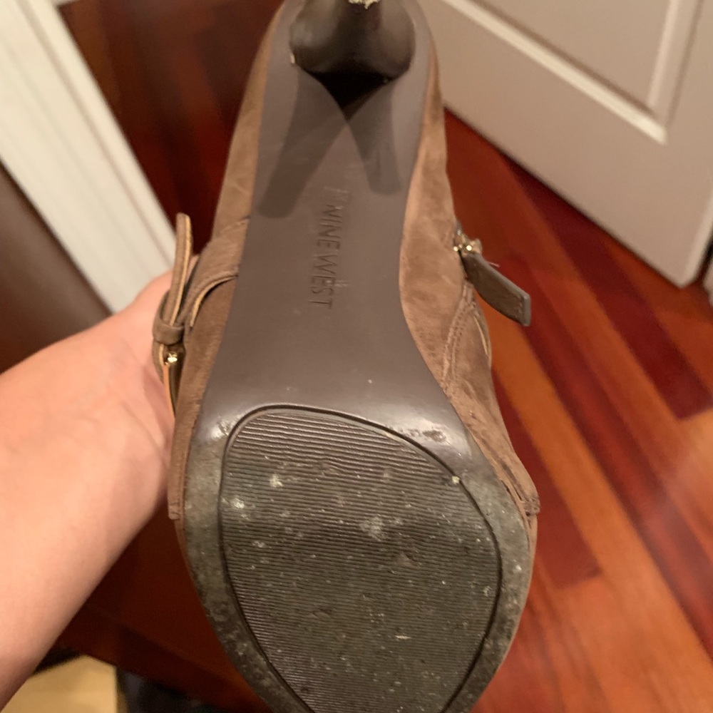 Booties - Picture 4 of 4